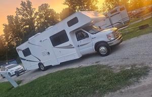 2019 Thor Majestic 28A