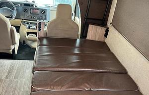 2019 Forest River RV Sunseeker LE 3250DSLE