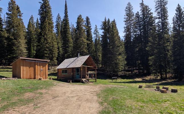 001, Loop: AREA BEAVER CREEK CABIN