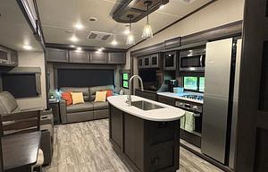 2023 Grand Design Reflection 367BHS RV rental photo 5