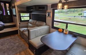 Beautiful 5th wheel bunkhouse retreat w/delivery!