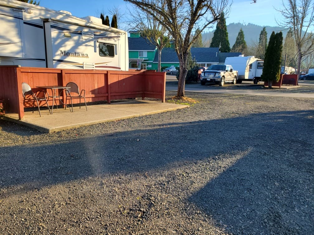 Sutherlin / Umpqua Valley KOA Holiday