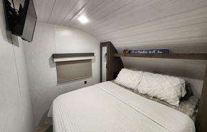 Glamping with Bunkhouse!