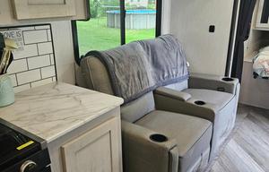 Very Nice,Clean  pet friendly Travel Trailer