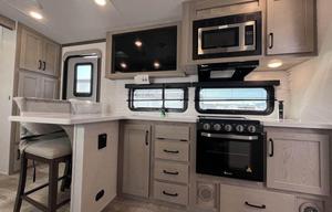 ALMOST NEW MINT CONDITION & SANITIZED RV FOR RENT