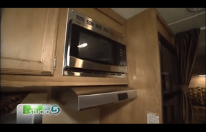 2017 Gulf Stream RV Conquest Class C 6237LE RV rental photo 15