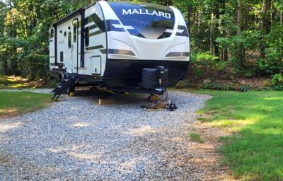 Clean & Spacious Bunkhouse Camper w/ Delivery
