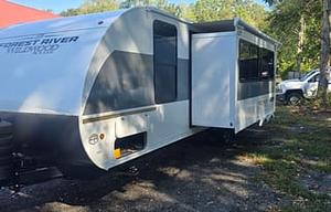 Family Travel Trailer w/ King Bed & Bunks