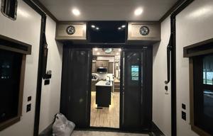 2023 Fifth Wheel RiverStone 45BATH DELIVERY ONLY