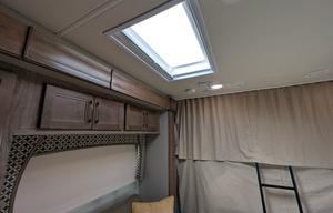 Family Getaway Ready – 2018 Jayco Greyhawk for 8