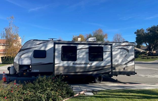 The Unwind Bunkhouse- 2021 Starcraft Autumn Ridge