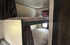 2023 Jayco Jay Flight 274BH RV rental photo 9