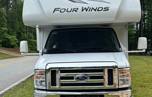 2025 Thor Motor Coach Four Winds 25V RV rental photo 3