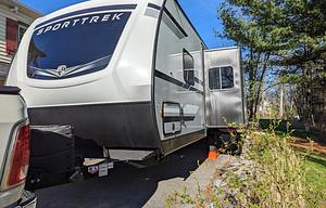 *Delivery Only* 2021 Venture RV SportTrek ST271VMB
