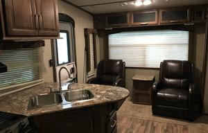 2017 Cougar XLITE 26RLS