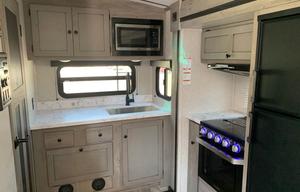 'Kitty' Keystone RV Outback Ultra Lite - ACO497