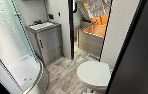 2023 Dutchmen RV Kodiak Ultimate 3321BHSL