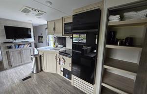 J&J RV Rentals Forest River