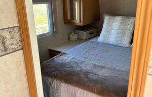 Large Camper - Vacation Ready/Full of Amenities