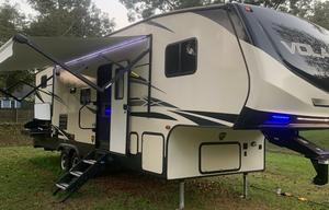 2020 CrossRoads RV Volante 270BH