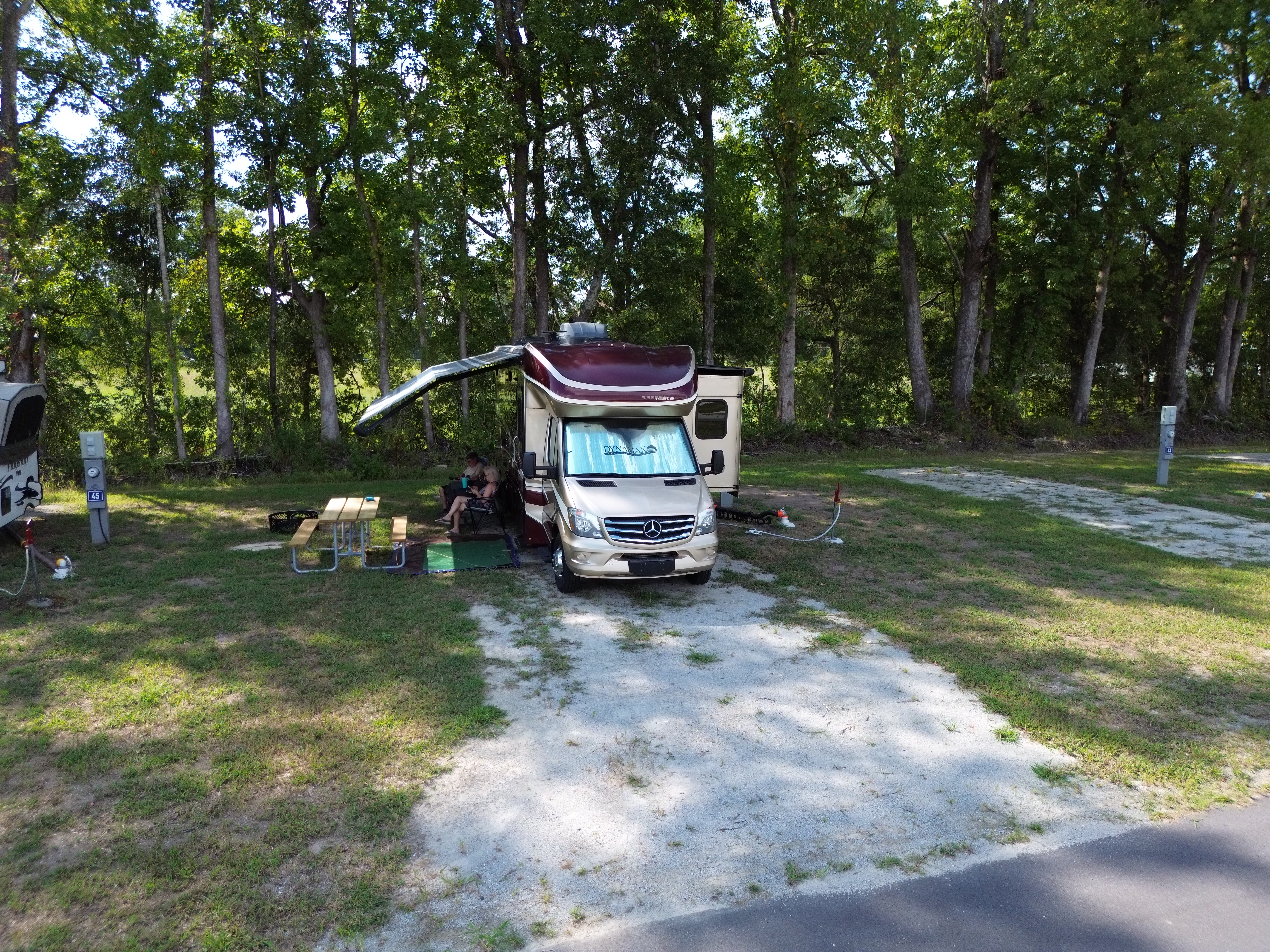 The Lakes RV & Cabin Resort