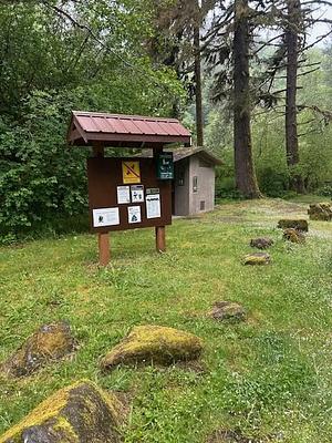 Rocky Bend Group Site, Loop: