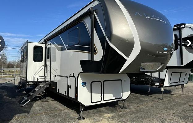 2024 Keystone Alpine, Avalanche Edition