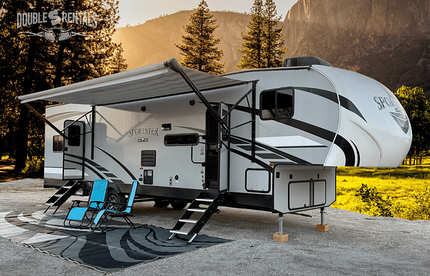 SPORTSTER Toy Hauler - 2 Queen Beds, Dinette, Sofa