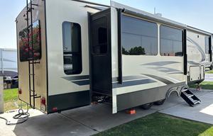 2019 Montana High Country Luxury Fifth Wheel