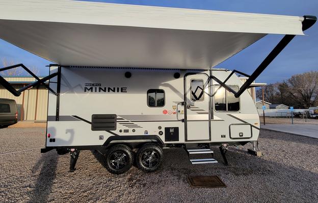2022 Winnebago Micro Minnie 2100BH Bunks