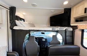 The ULTIMATE Coach - 2023 Sunseeker 3250DSLE
