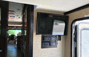 2015 Thor motorhome /toyhauler/ dream machine