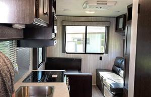 2020 Pioneer RD 210 RV rental photo 9