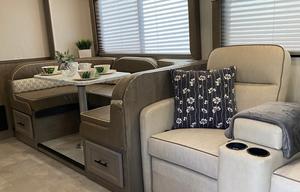 2021 RESORT STYLE RV LIVING !  32 FT Coachman Freelander