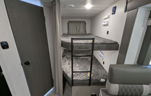 Wildwood X-Lite | Excellent Modern Bunkhouse