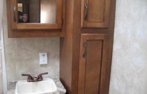 2013 Catalina Deluxe Edition 32TSBH RV rental photo 4