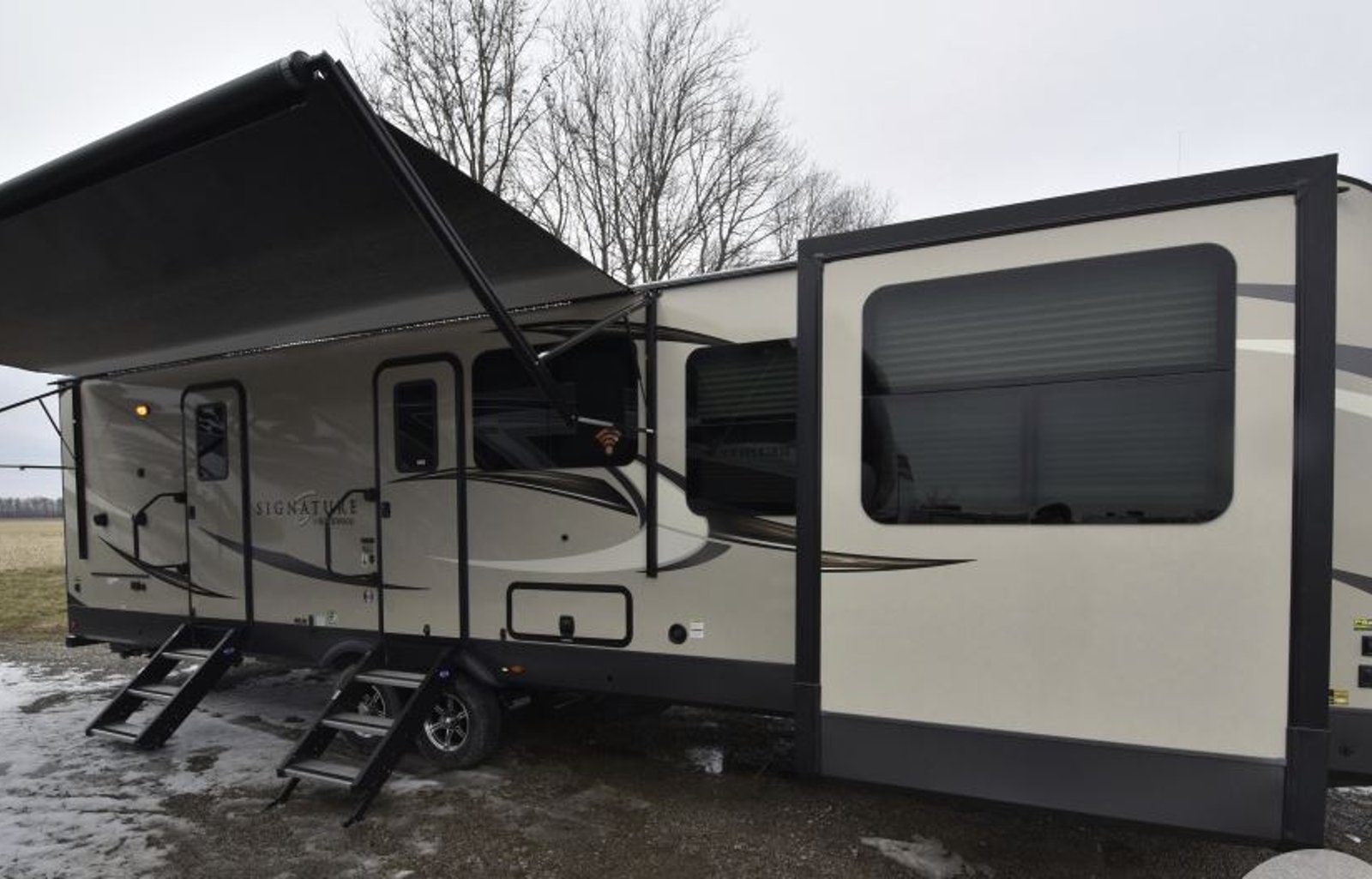 2020 Forest River RV Rockwood Signature Ultra Lite 8324SB