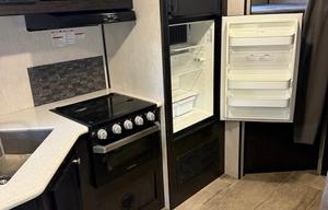 2020 Heartland North Trail 27RBDS RV rental photo 20