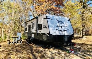 "Lil Pal"  Family and pet friendly travel trailer