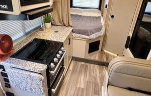 The Island Breeze Cruiser • Sleeps 6 CC-8G