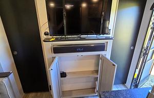 2022 Tracer 24DBS RV rental photo 12