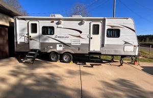 2011 Keystone RV Summerland 2570RL