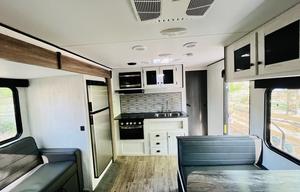 Cozy Bunkhouse | Sleeps 8 | Family+Pet Friendly