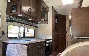 2020 Thor Motor Coach Freedom Elite