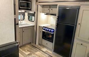 Very comfy couples camper.  Pet friendly too!!