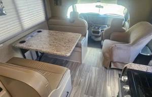 The Island Breeze Cruiser • Sleeps 6  • Thor Elite