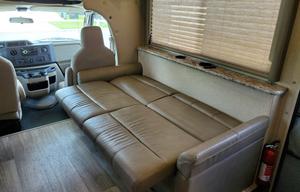 Pet & Family Friendly 2018 Thor Four Winds