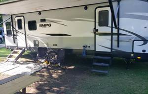 2020 Cruiser MPG 2650RL *King Bed* Rear Living