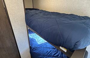 2021 Dutchmen RV Coleman Lantern LT Series 17B RV rental photo 13