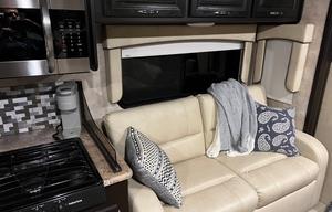 2019 NeXus RV Phantom 32P